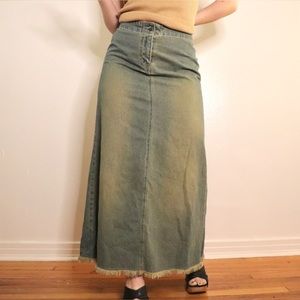 (SOLD) Y2K maxi washed denim skirt